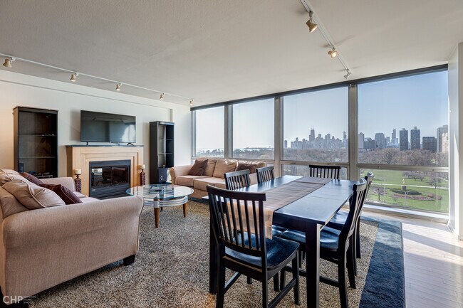 Building Photo - 330 W Diversey Pkwy