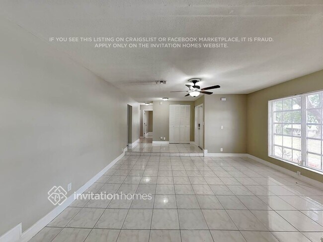 Foto del edificio - 341 SW 64th Ave