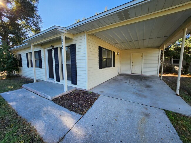 Building Photo - 5501 Mayfair Dr. Pensacola, FL 32506. Febr...