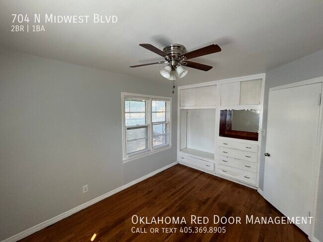 Building Photo - 704 N Midwest Blvd