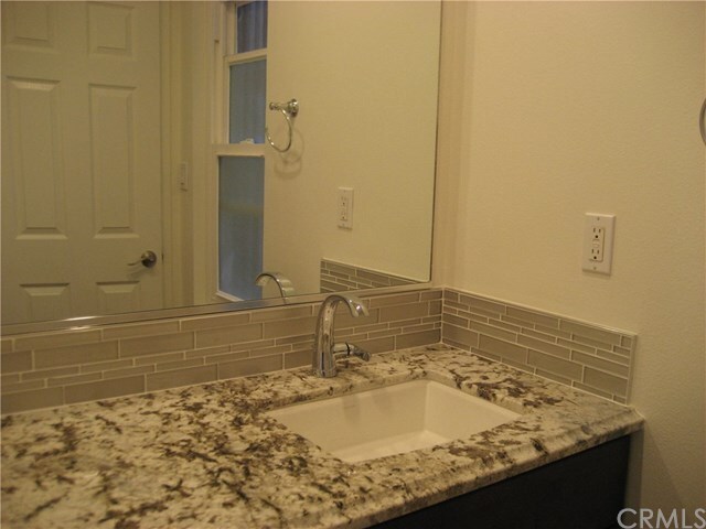 Building Photo - 11 Redwood Tree Ln