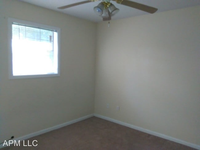 Building Photo - 2 br, 2 bath Apartment - 112 East West Ridge