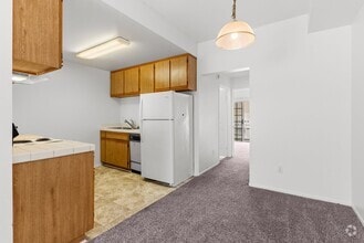 Building Photo - 3485 Linden Ave