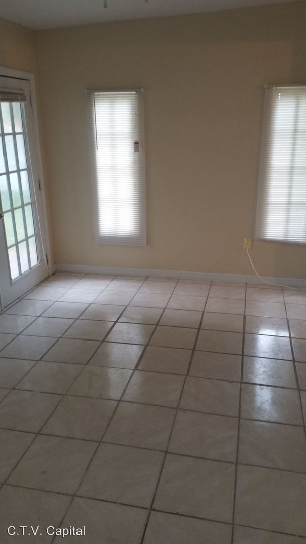 Foto del edificio - 3202 E Yukon St