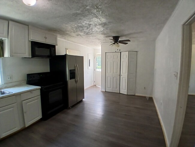 Building Photo - 3 Bedroom Ranch in Mattoponi