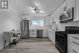 Building Photo - 358 Grey St