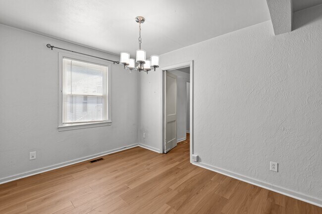 Building Photo - 1216 Olive Rd