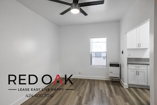 Foto del edificio - 290 Loma Dr