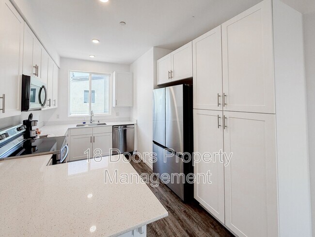 Foto del edificio - 1038 Cooper Pl