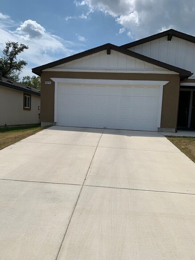 Foto principal - 10215 Relic Oaks