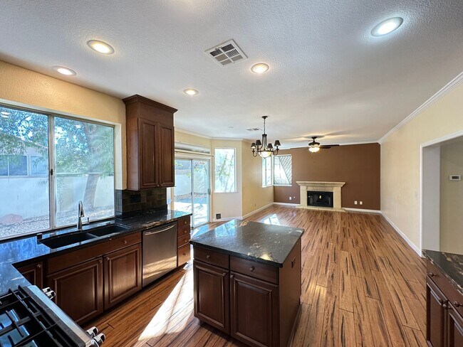 Foto del edificio - Evergreen In The Hills At Summerlin