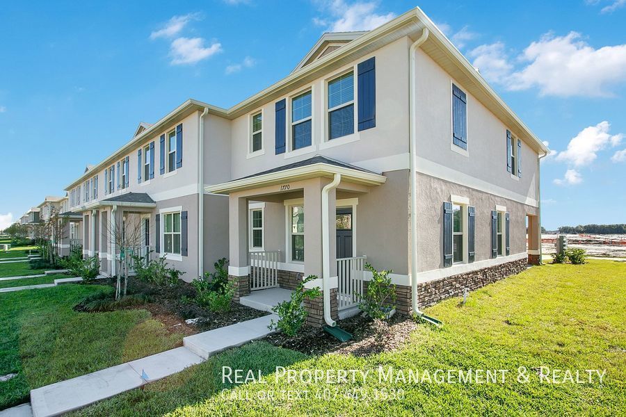 3 BR / 2.5 BA Townhome In Kindred Townhome Rentals in