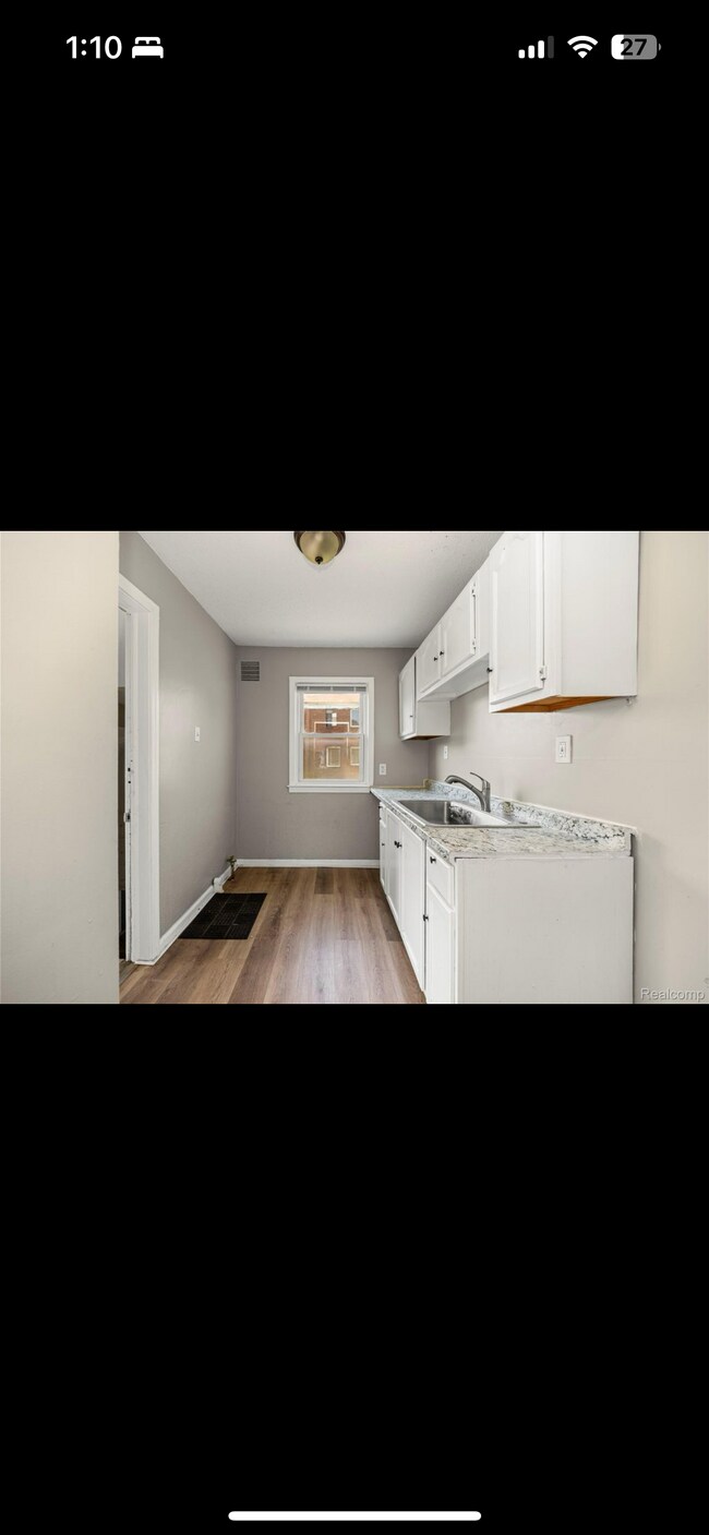Foto del edificio - 4810 Chatsworth St