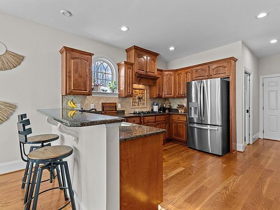 Building Photo - Build Equity While Leasing - Lease and Own...
