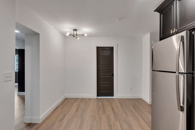 Foto del edificio - 36 Pawling Ave