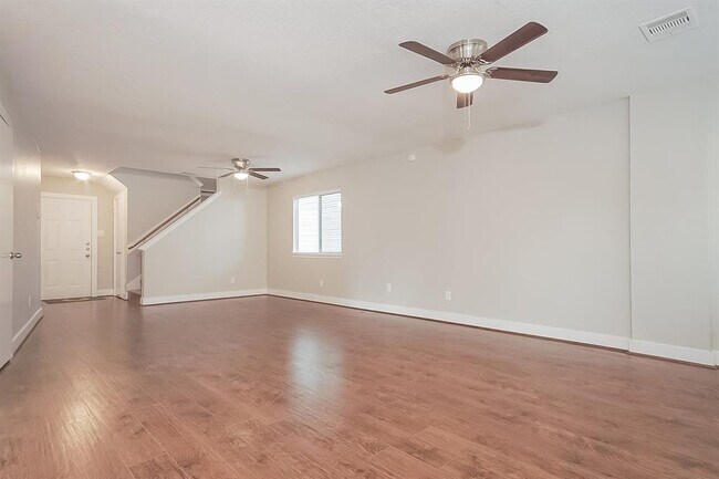 Building Photo - 10803 Cobblecreek Way