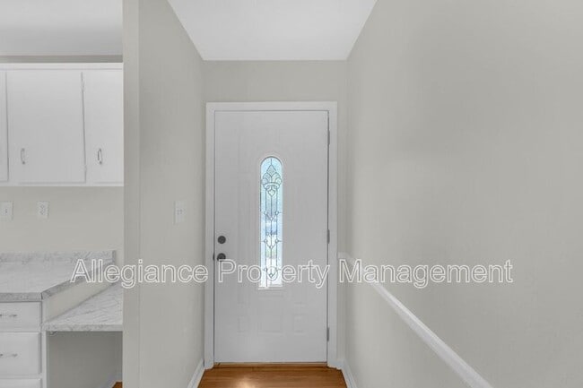 Building Photo - 46 Ancell St