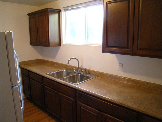 Foto del edificio - 8208 N Edison St