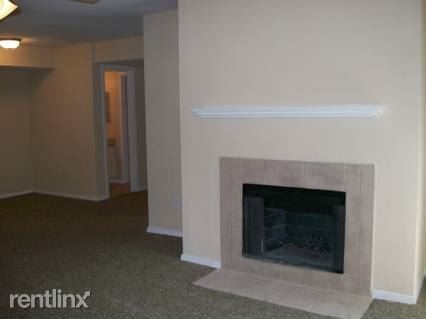 Foto del edificio - 1 br, 1 bath  - 4949 FM 2351 Rd # 6095