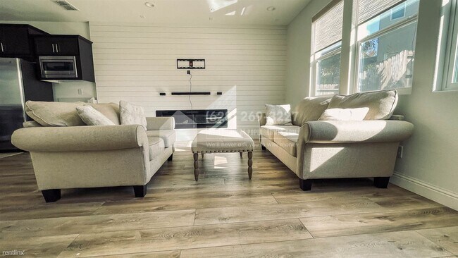 Foto del edificio - 4 br, 3 bath House - 1306 Larkspur Drive -