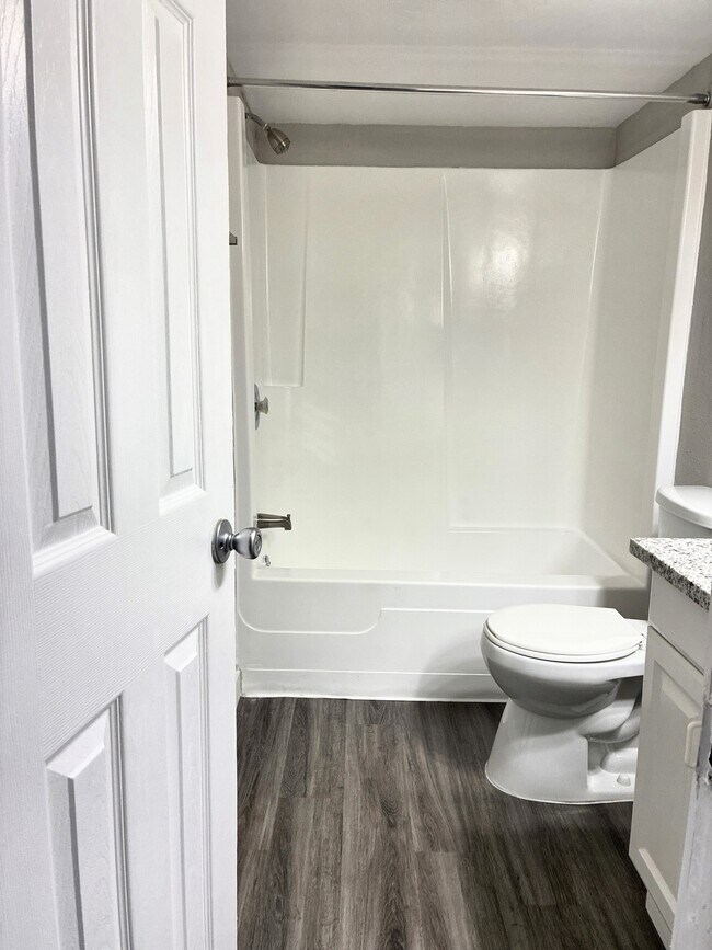 3x2 Orchid Lux w/Washer & Dryer - Country View Garden Homes