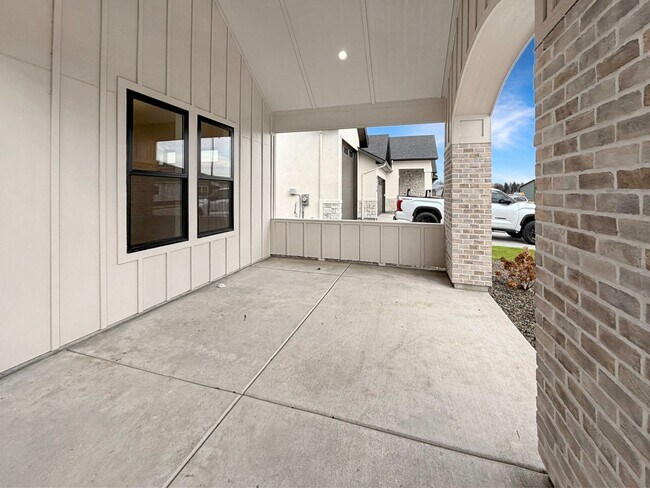 Foto del edificio - New Construction 4-Bedroom Home in Eagle’s Centerra Community Near Downtown, Trails & Shopping wi...