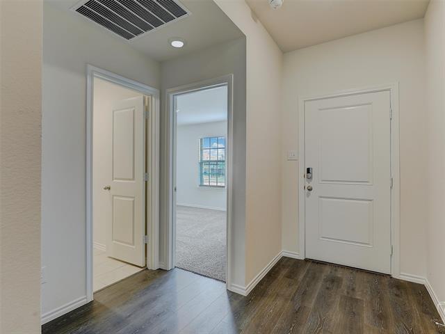 Building Photo - 1110 Silver Maple Ln