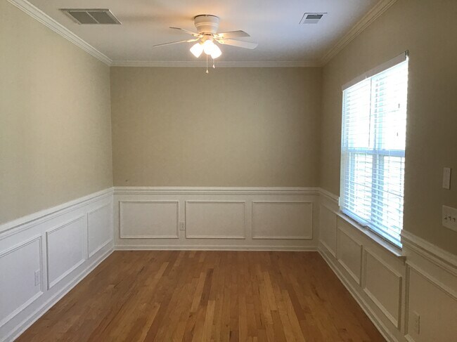 Foto del edificio - 1613 Deer Meadows Dr