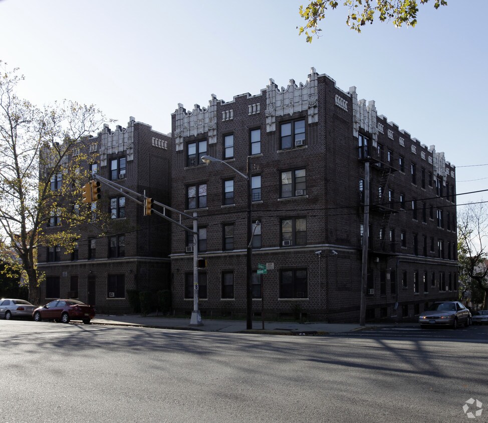 Primary Photo - Ambassador Garden Apartments