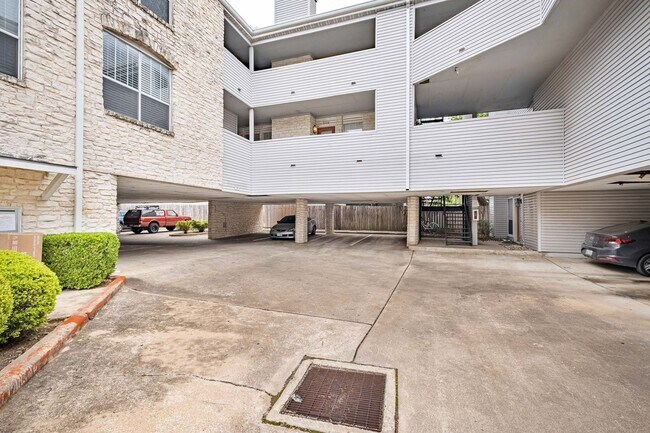 Foto del edificio - Amazing 2 Bedroom, 2 Bath Condo in Westfie...