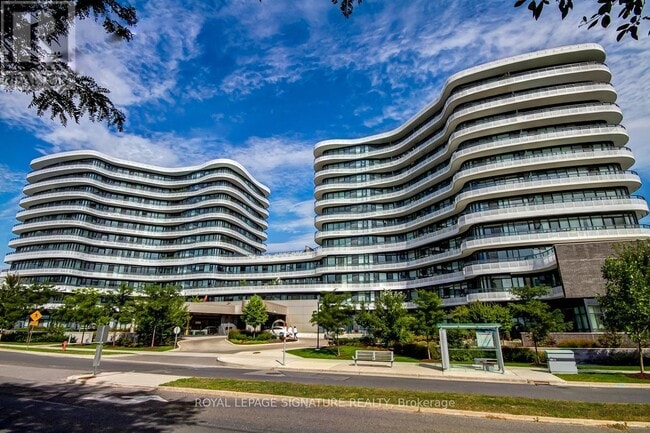 Building Photo - 99-499 The Donway W