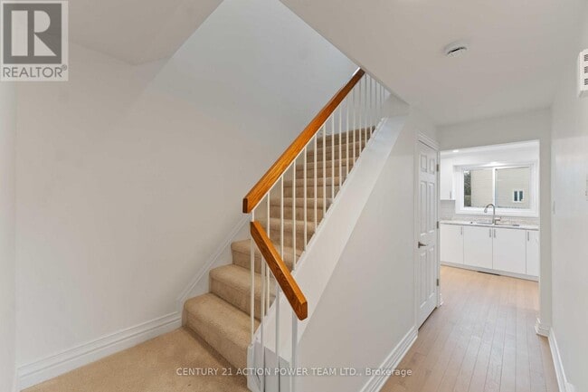 Photo du bâtiment - 427 Grassland Terrace