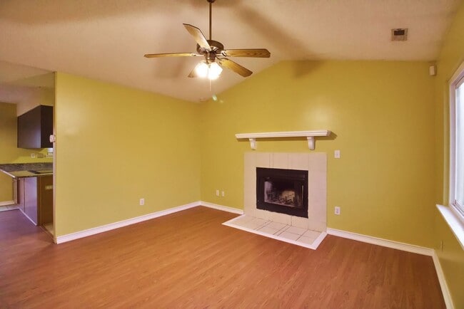 Foto del edificio - 3 Bedroom Home In Deerfield Jacksonville!!!!