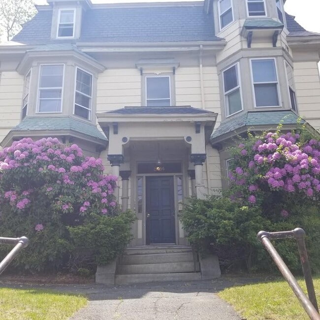 Building Photo - 244 Lafayette St