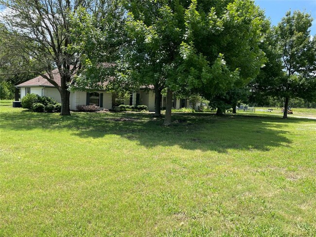 Building Photo - 1590 Rock Ridge Rd