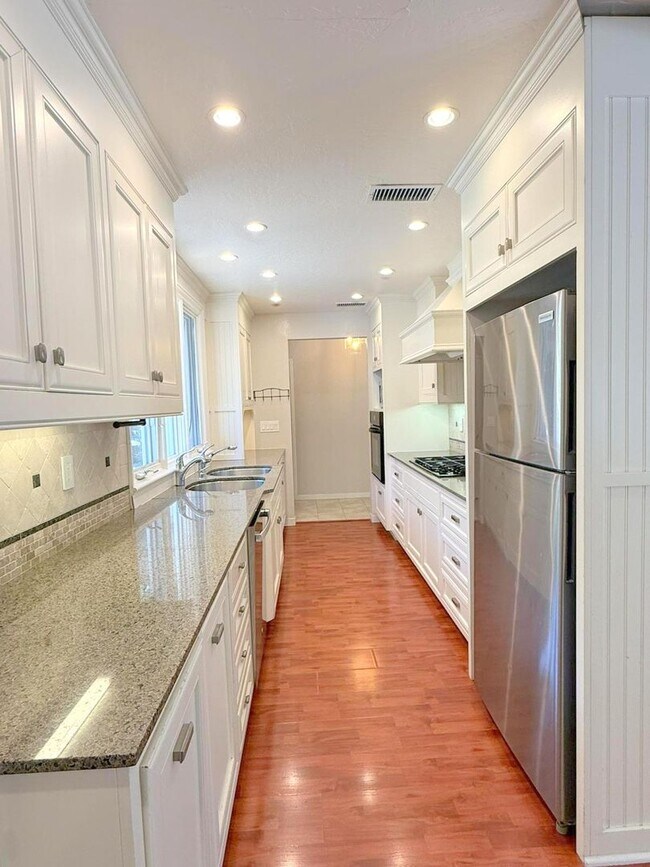 Foto del edificio - Sprawling Westside Walnut Creek Ranch Home...