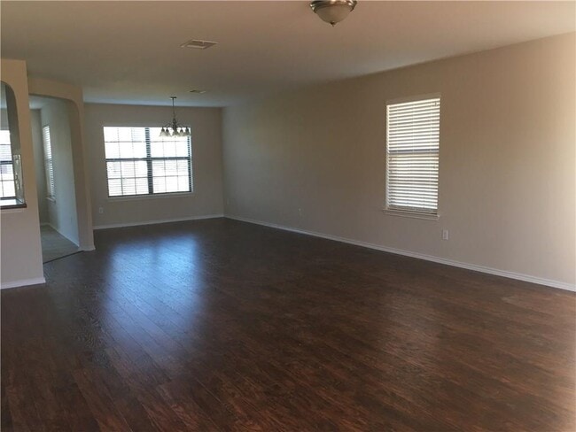 Building Photo - 524 Castebar Dr