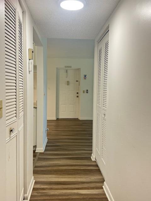 Foto del edificio - 207 Foxtail Dr