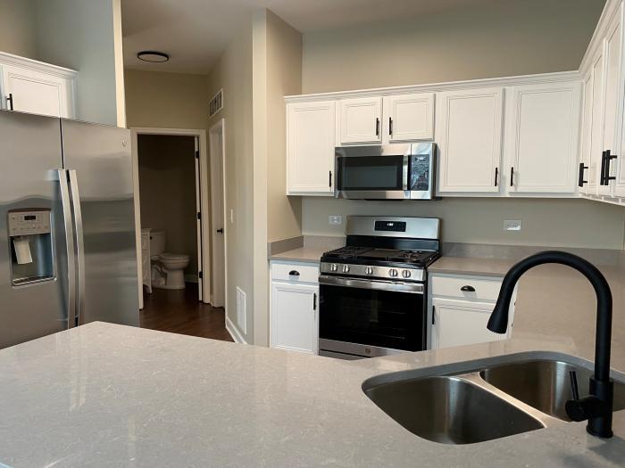 Primary Photo - 2 bedroom in Sugar Grove IL 60554