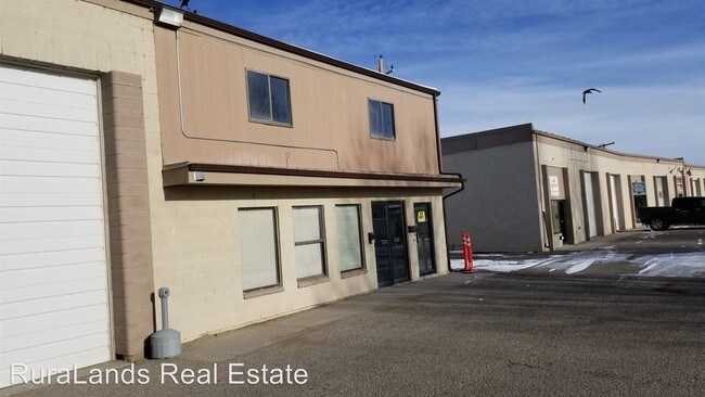 Building Photo - 757 E Sunset Dr
