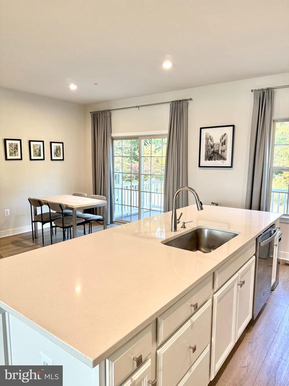 Foto principal - 8810 Sybil Ln