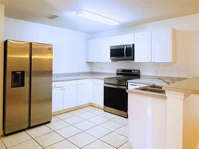 Building Photo - 2770 Club Cortile Cir