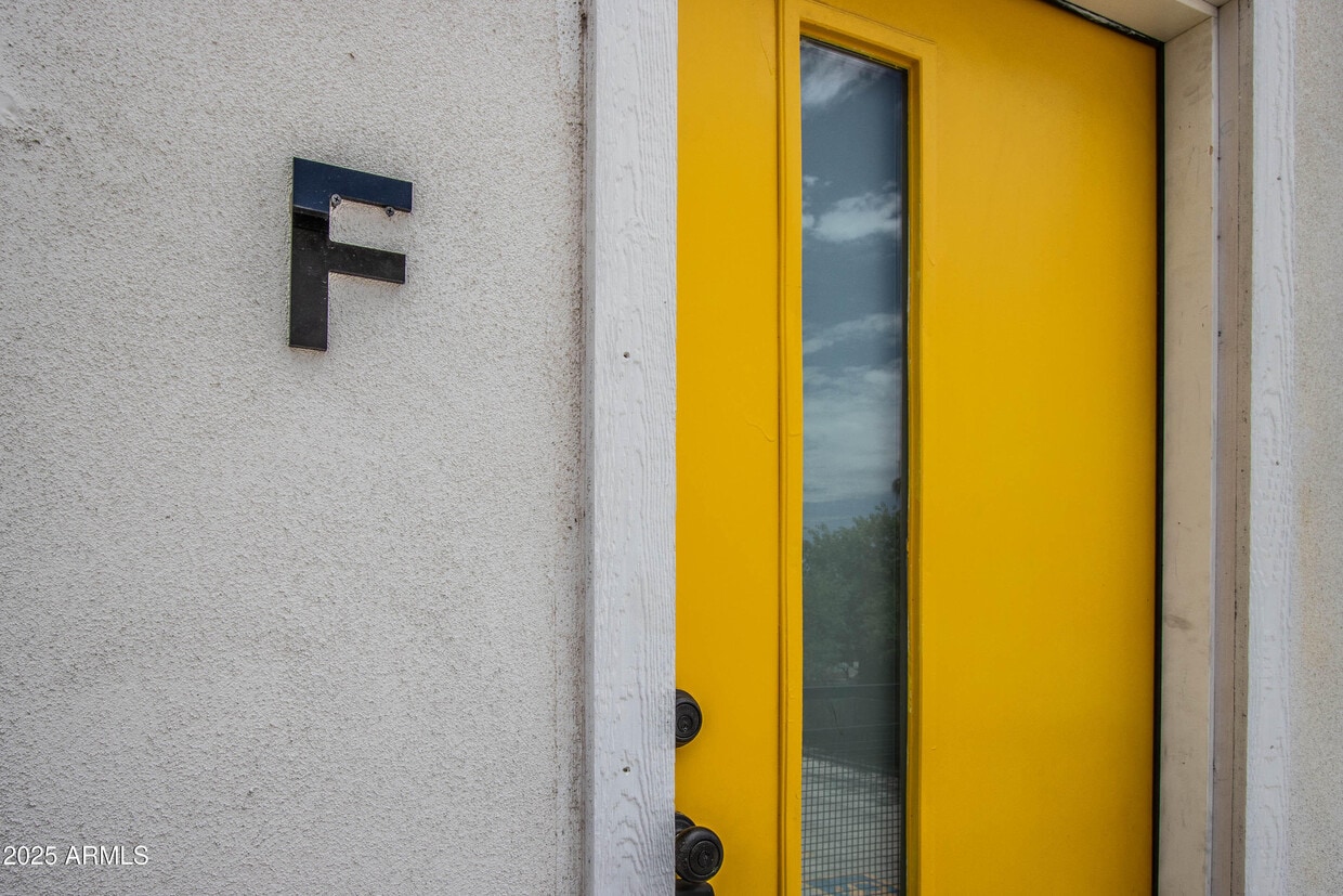 Primary Photo - 2525 W State Ave