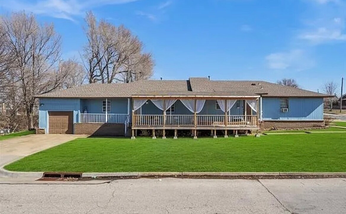 Foto principal - 1131 S 124th E Ave