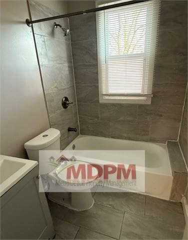 Foto del edificio - 15851 Wildemere St