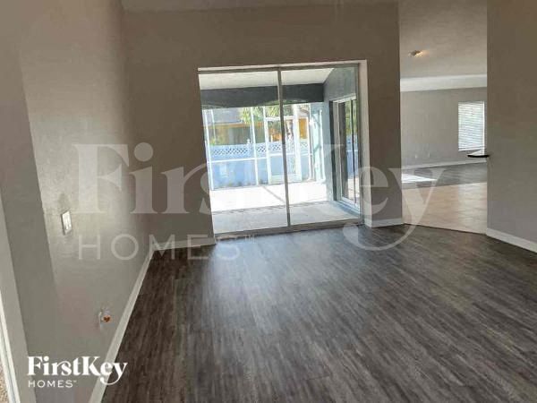 Building Photo - 2495 Redstone Ave