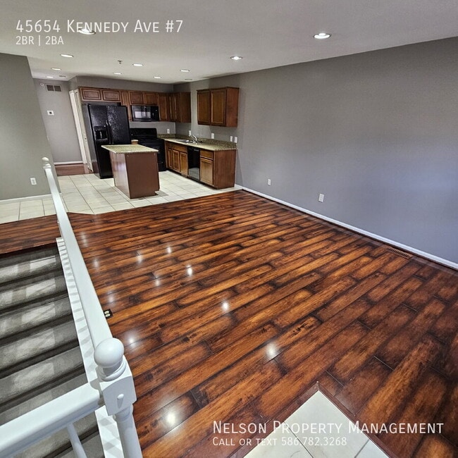 Foto del edificio - 45654 Kennedy Ave