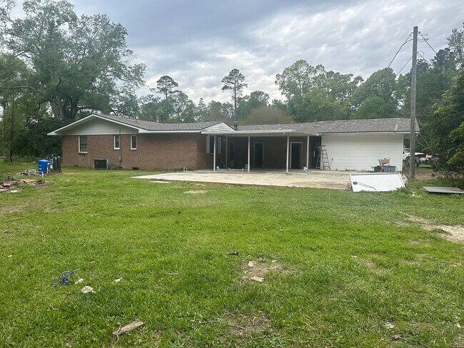 Building Photo - 27134 LA-22