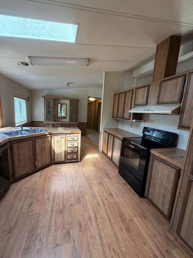 Foto del edificio - 3 bedroom 2 bath manufactured home in Arlington