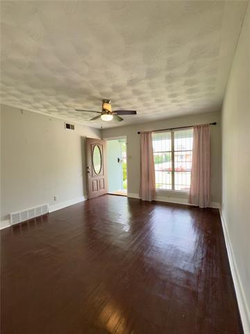 Building Photo - 5024 Dupont Dr